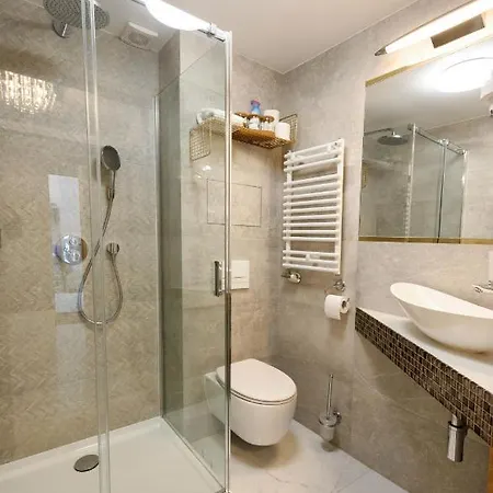 Wrona Apartamenty De Luxe Krakow Exterior photo